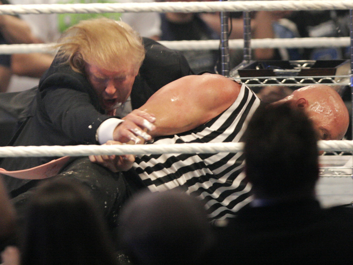 Donald Trump während eines inszenierten WWF-Kampfs am 1. April, 2007.